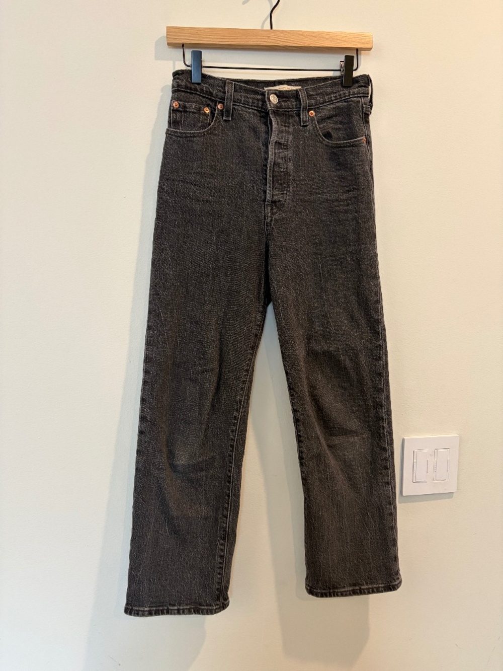 Levi's Premium Ribcage Straight Ankle Jeans | Washed Black | 26
